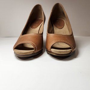 Aerosoles wedge comfy round toe peep toes